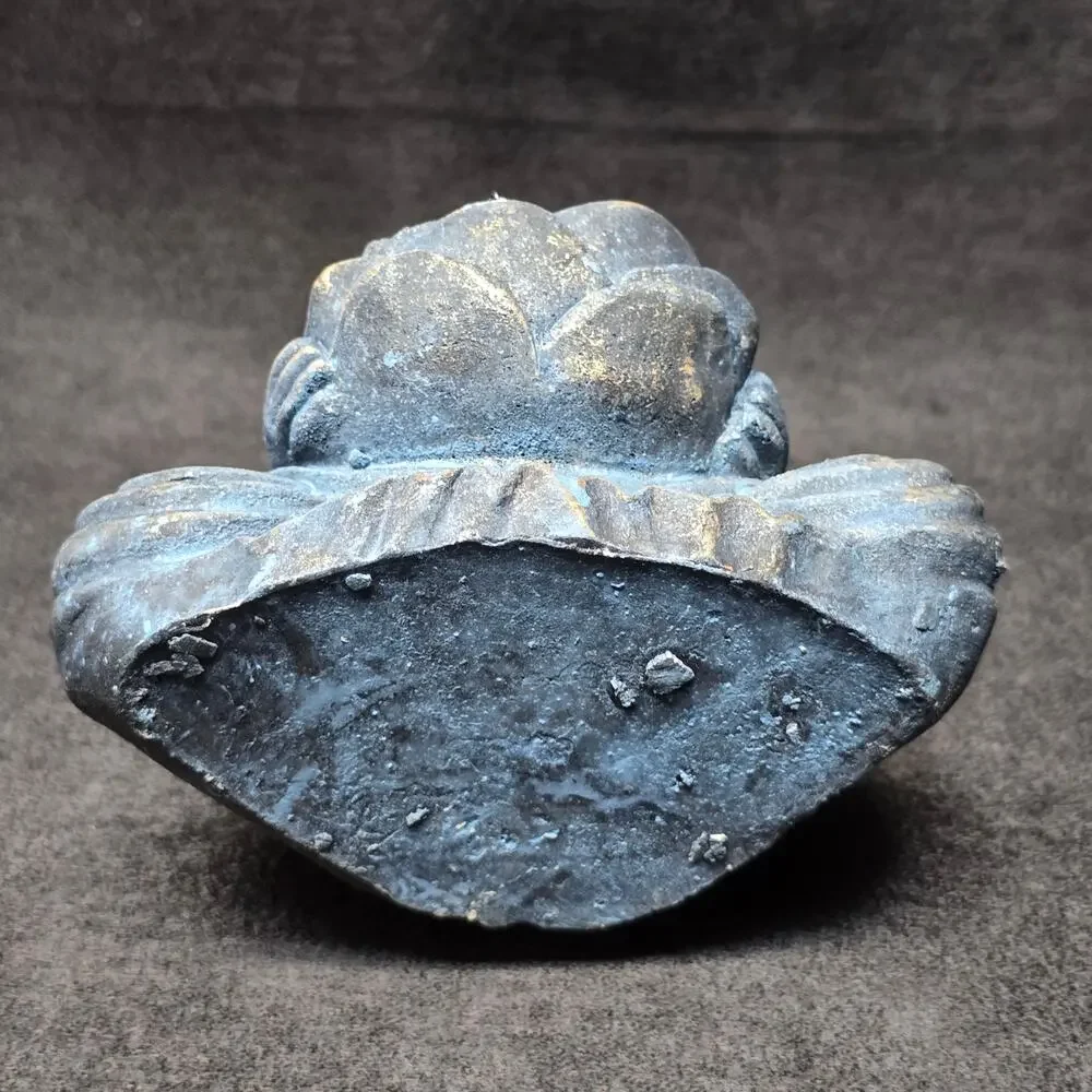 Unknown buddha figurine